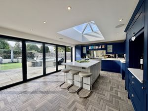 Photo 15- click for photo gallery